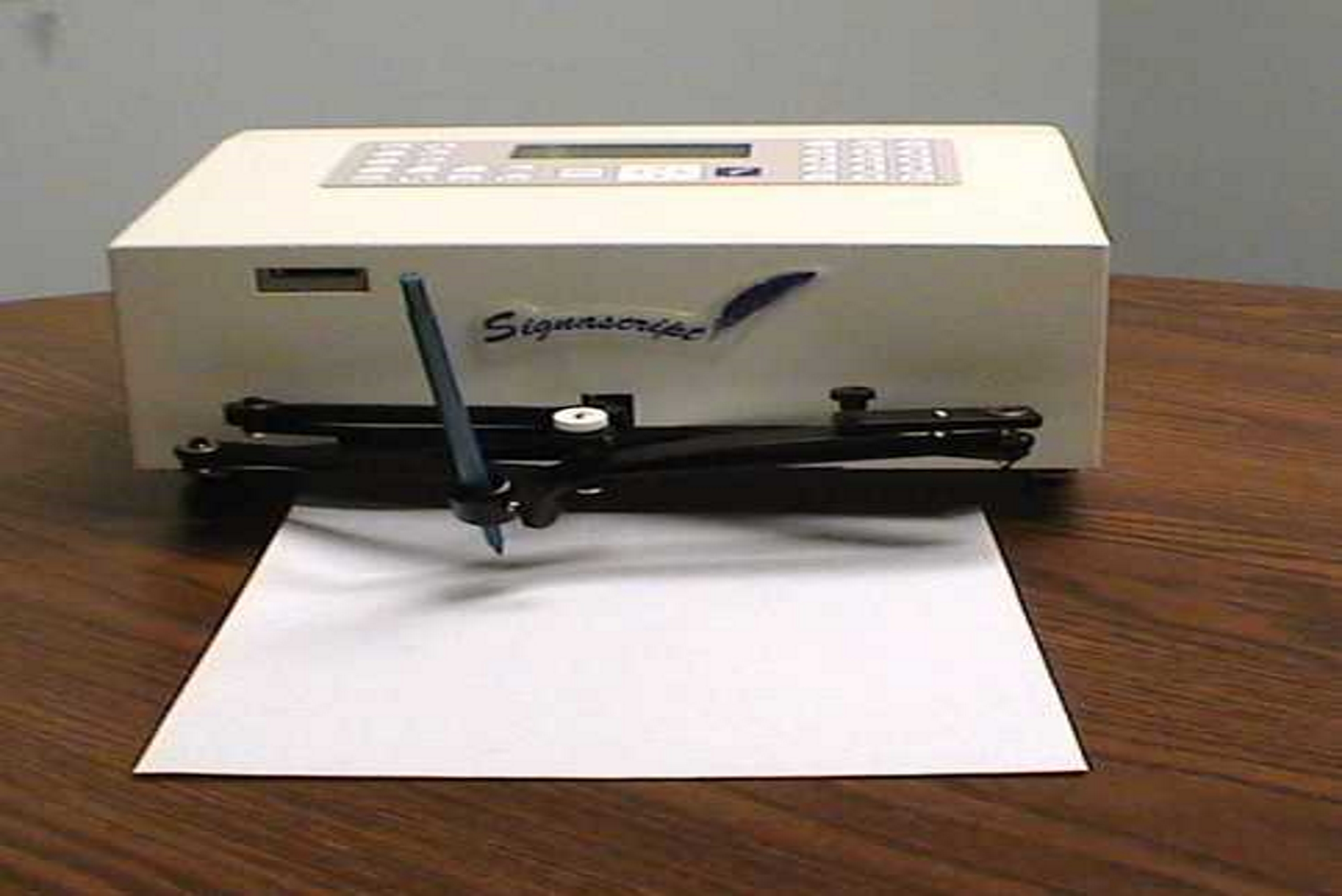EADTrust autopen maquina reproducción de firmas manuscritas